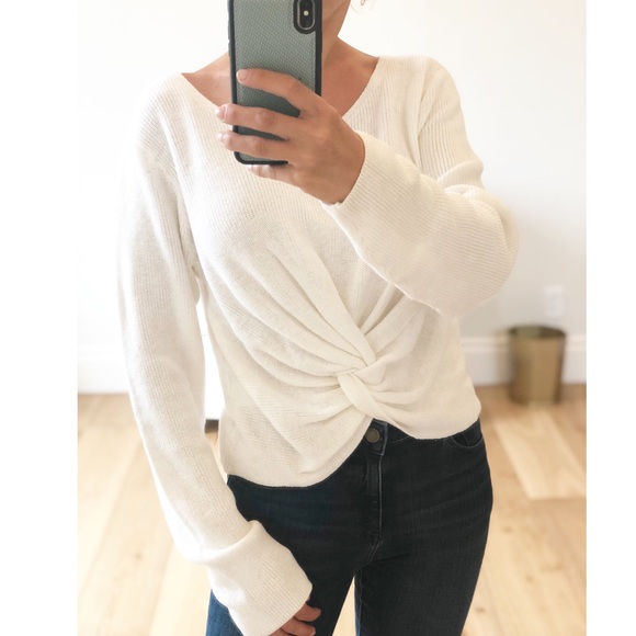 Looks by Lauren Sweaters - WESTLAKE Long Sleeve Twist Knot Sweater